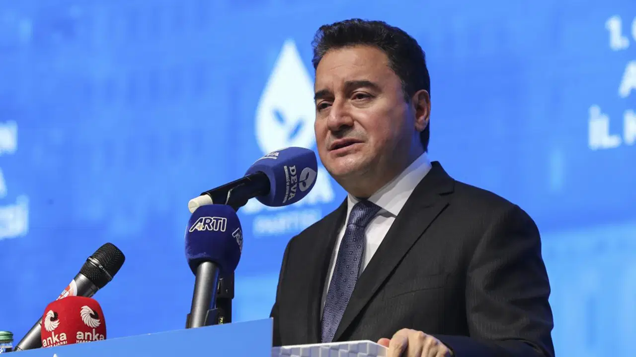 Ali Babacan’dan Erdoğan’a ‘Trump’ tepkisi: Soykırımın en büyük destekçisine ‘dostum’ diye hitap etmesi içimi yaralıyor