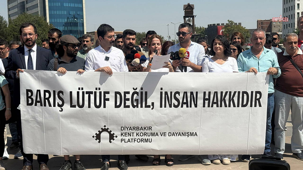 Diyarbakır’da STK’lerden ‘Dünya Barış Günü’ mesajı: ‘Anayasa yapım süreci bir an önce başlatılmalı’