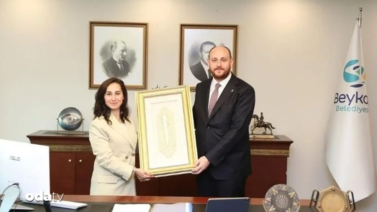 Özlem Vural Gürzel CHP’den AKP’ye geçince Atatürk’ün tablosunu kaldırdı