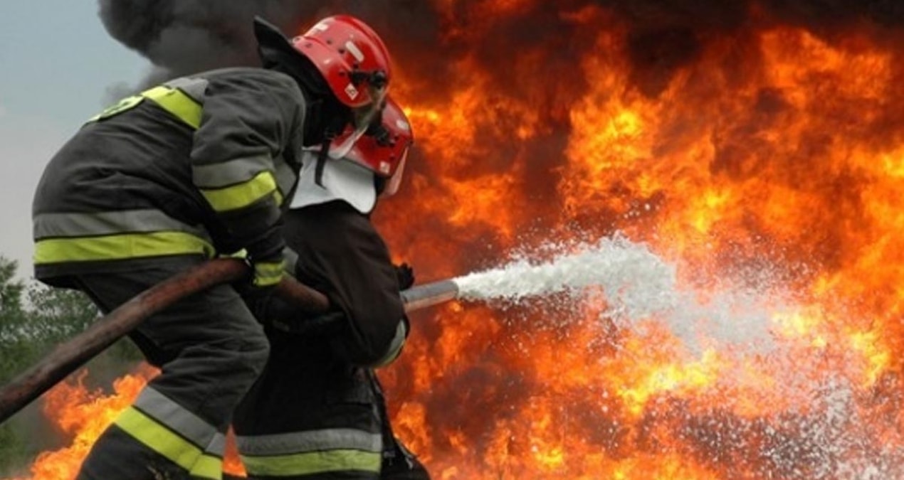 yangin 3 evi kullanilmaz hale getirdi zwvzSsEU