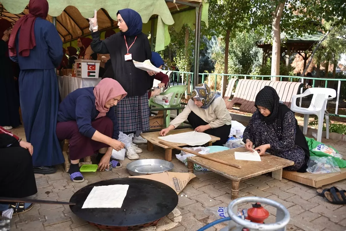 siverekte gazzeye yardim kermesi TVtJ3Y3a.jpg