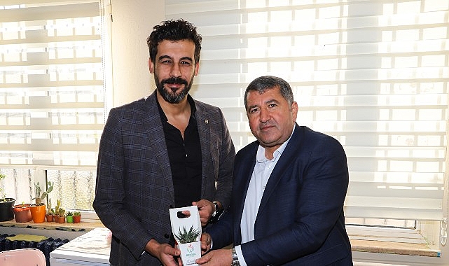 Bayındır Belediye Başkanı Davut Sakarsu, Öğretmenler Günü Dolayısıyla Okulları Ziyaret Etti