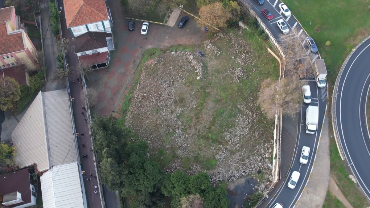 Ekrem İmamoğlu tarafından yıktırılan Hacı Ahmet Tükenmez Camii, 6 yıldır yapılmadı