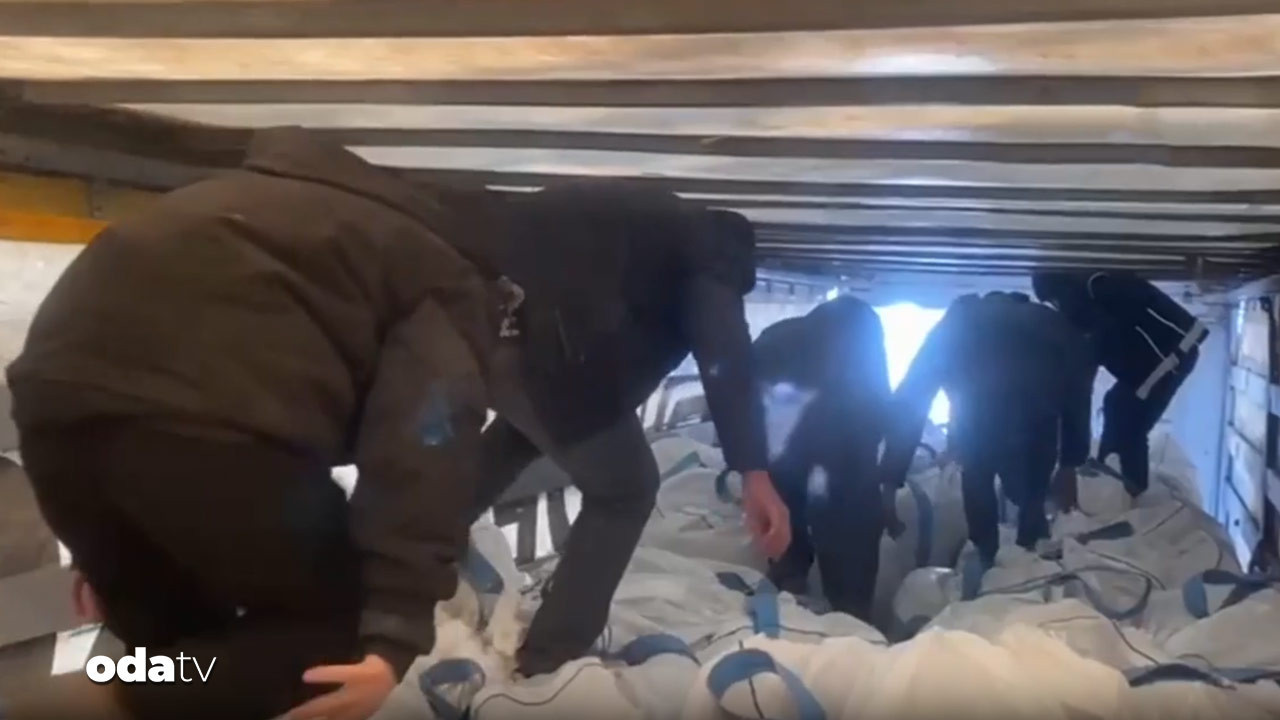 Kaçaklar TIR’da böyle yakalandı