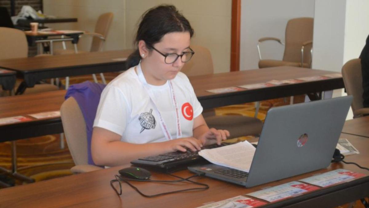 Klavye yarışında Afyonkarahisarlı öğrencilerden dünya şampiyonluğu