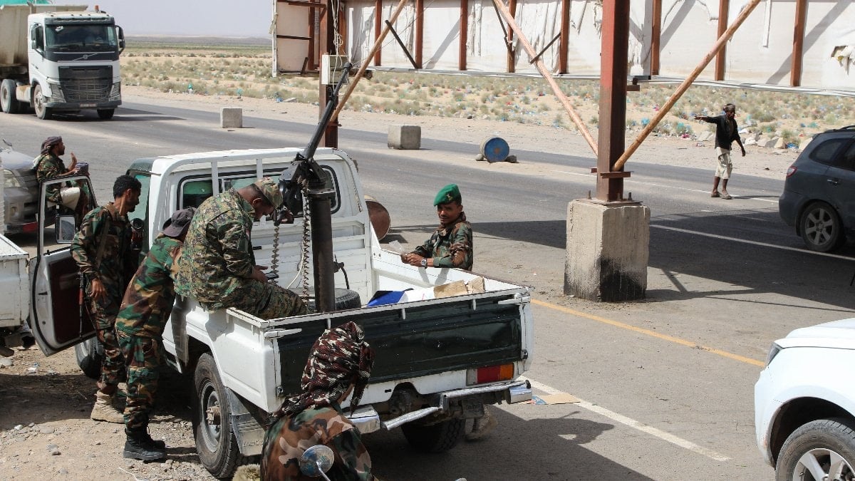 Yemen’in güneyindeki Ebyen ili yönetimi, hükümet güçleriyle çalışmaya hazır olduğunu duyurdu