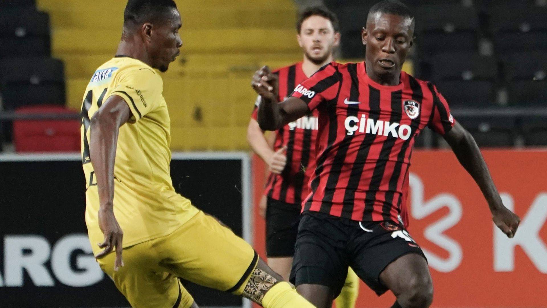 Eski futbolcu bakan yardımcısı oldu