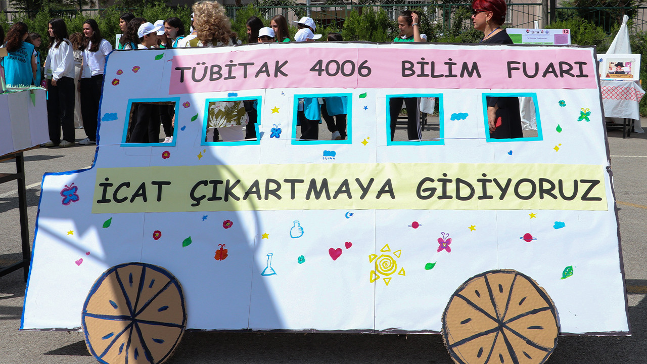 Başkentte TÜBİTAK 4006 Bilim Fuarı: Öğrencilerin Yaratıcılığını Sergileyen Projeler