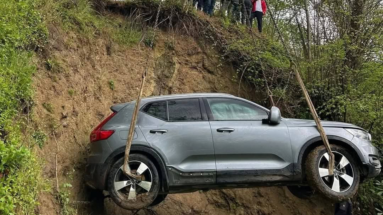Gölköy’de Kontrolden Çıkan Araç Şarampole Yuvarlandı