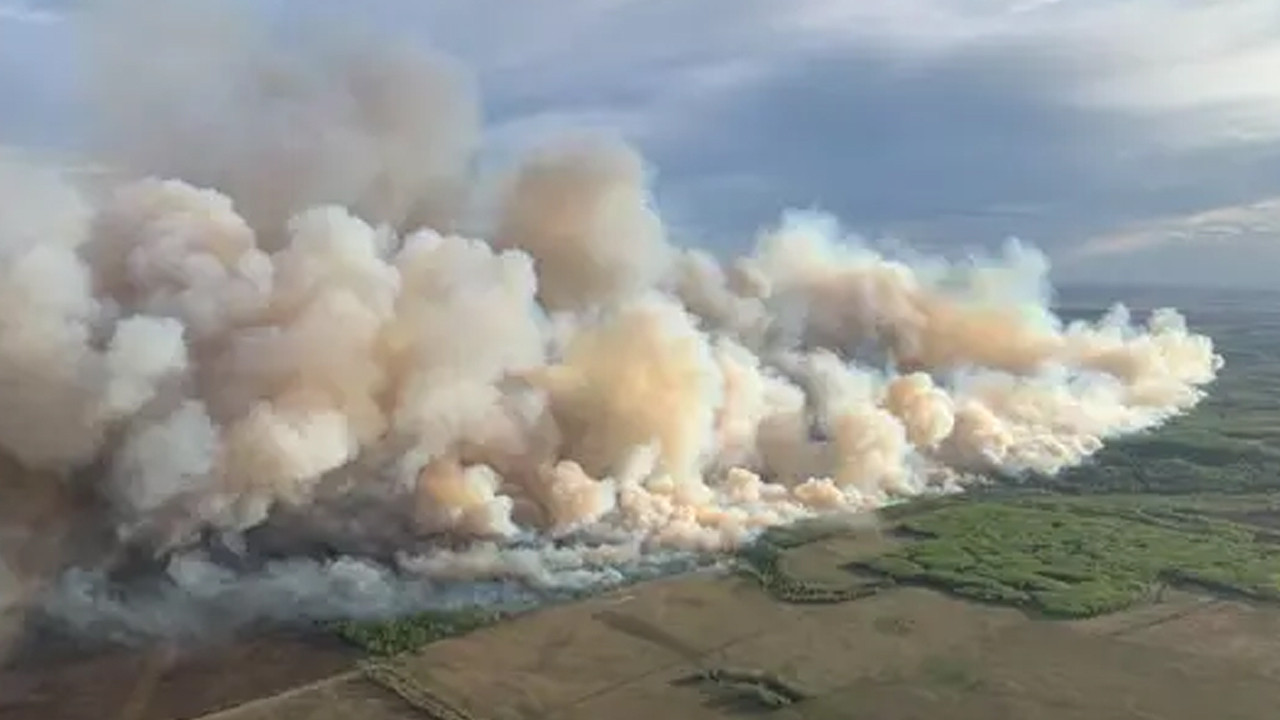 Alberta’da Orman Yangını: 100’den Fazla Kişi Güvenlik İçin Tahliye Edildi