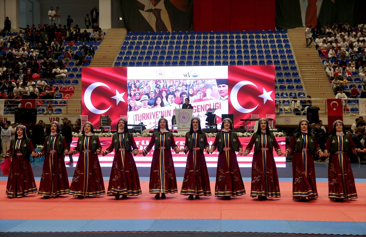 19 Mayıs Coşkusu: Van, Muş, Hakkari ve Bitlis’te Törenler Düzenlendi