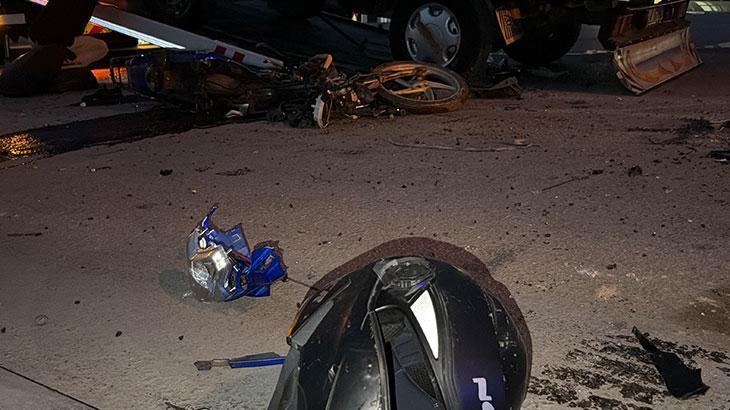 Boluda motosiklet ile kamyonet carpisti 1 olu 1 yarali as2qVMWN