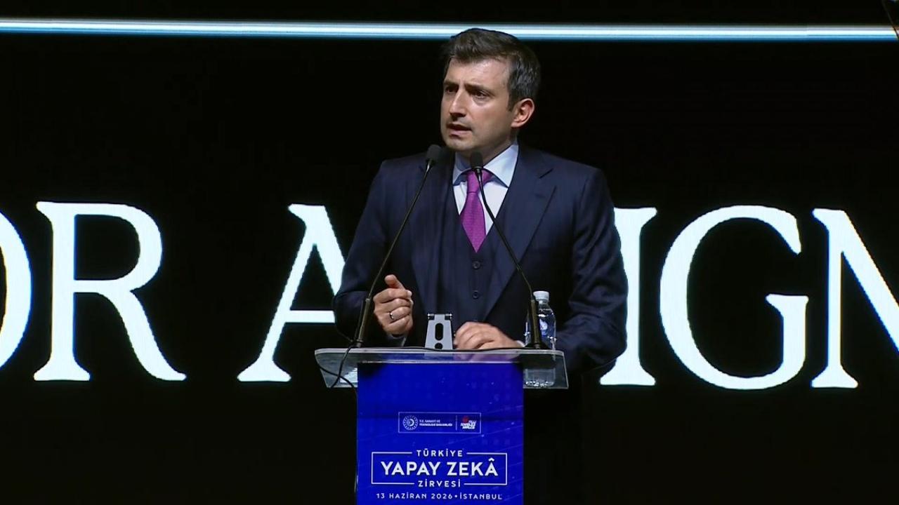 Selcuk bayraktarin konusmasi yeniden gundem oldu modern dunyanin gonullu kolelik fermani G7cHLsrs